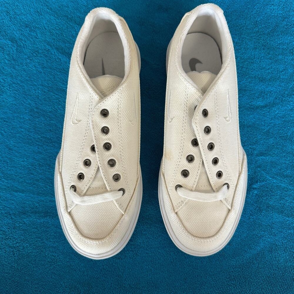 Vintage NIKE GTS White Canvas - Women’s Size 7